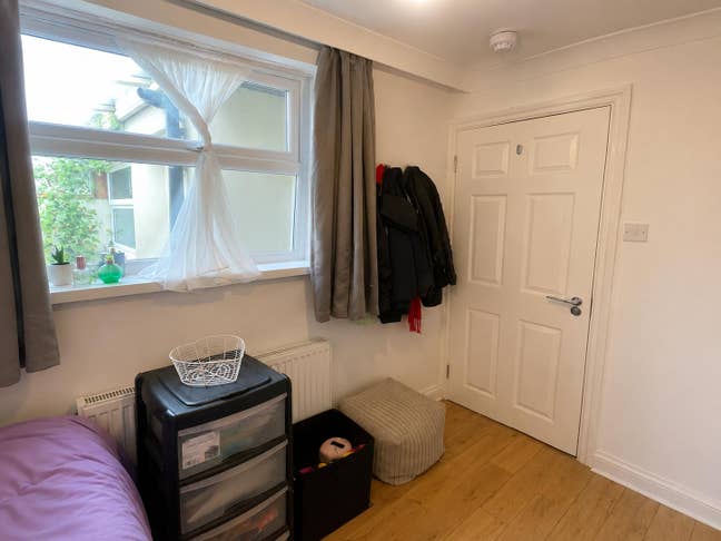 Single bedroom  Main Photo