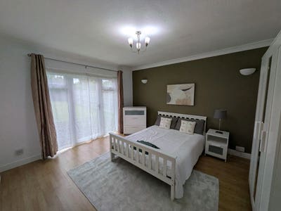 Double Room - All Bills Included Main Photo