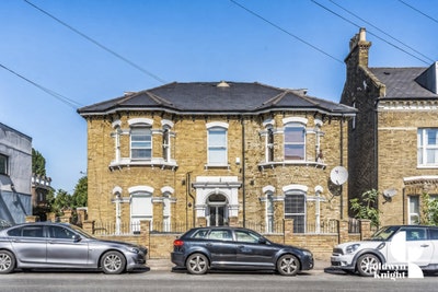 1 - Bedroom Flat Available in Catford  Main Photo