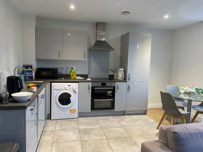 Room available in 2B2B Flat – Perfect for UHL/UoL Main Photo