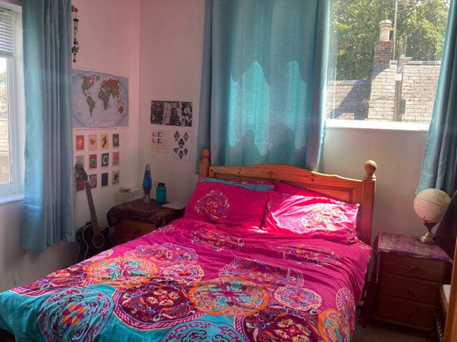 2 Large double rooms in professional house- Penryn Main Photo