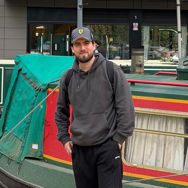 Room wanted: M/28  Main Photo