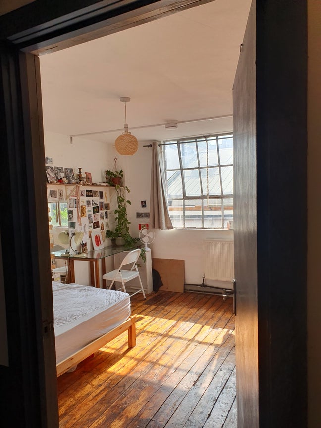 Warehouse Room for Sublet 1st July - 1st September Main Photo
