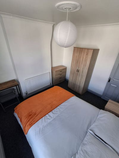 Luxury rooms | All bills included | Great location Main Photo