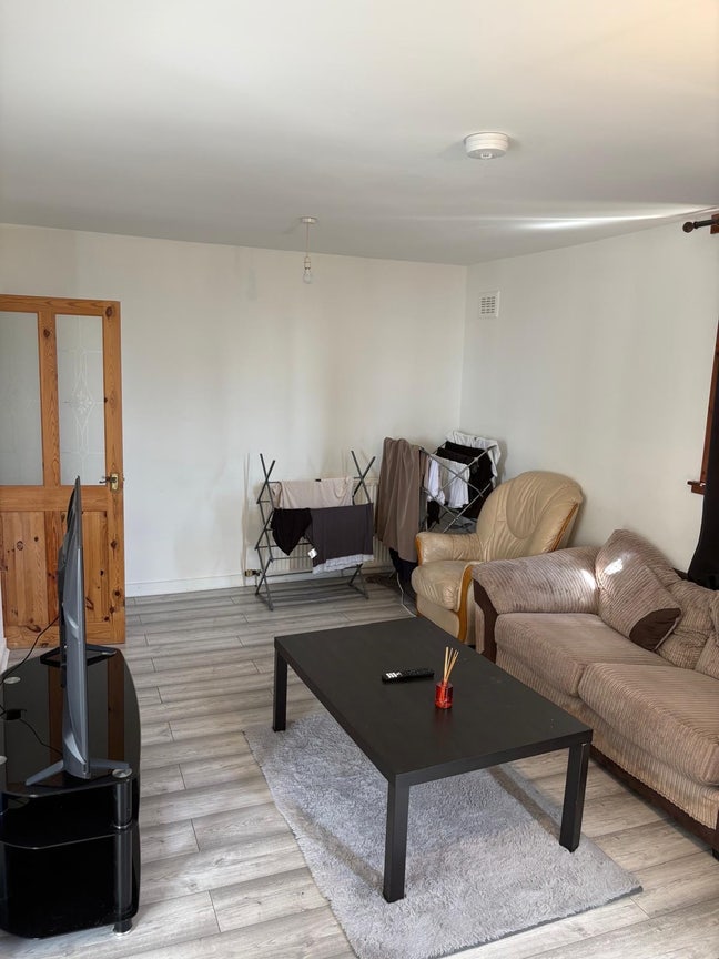 Fully Furnished 2-Bedroom Flat, AB24 Main Photo