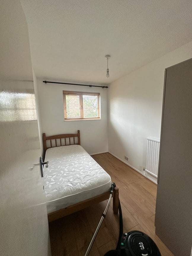 3 Bedrooms available in Peckham Main Photo