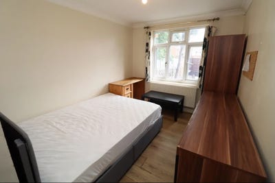 Ensuite Room | Great Value | Piccadilly Line 🚇✨ Main Photo