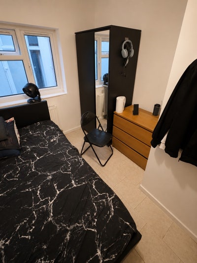 📢📢Room Available to Move Immediately Call Now!! Main Photo