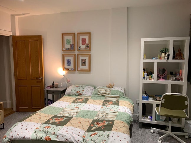 Double Bedroom with en-suite Main Photo