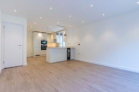 Premium Room Let – Kings Langley (Herts) Main Photo