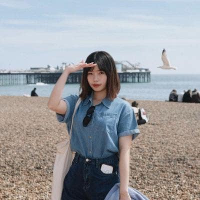 Professional Female seeks a single or double room Main Photo
