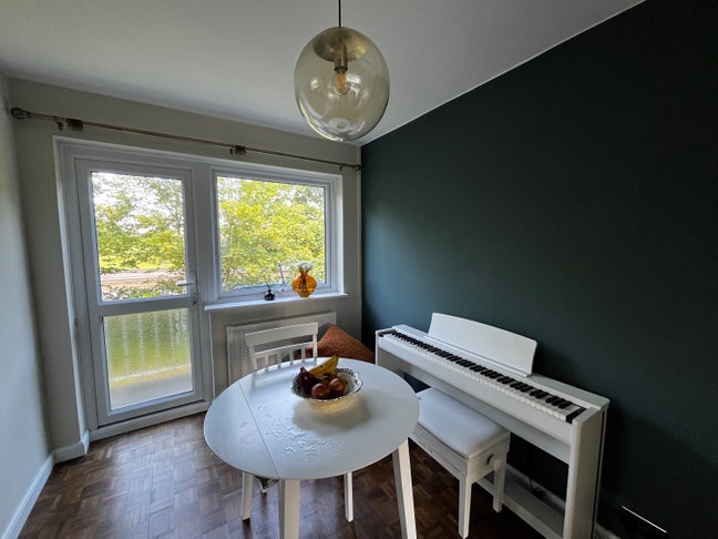 Double room near high street Main Photo