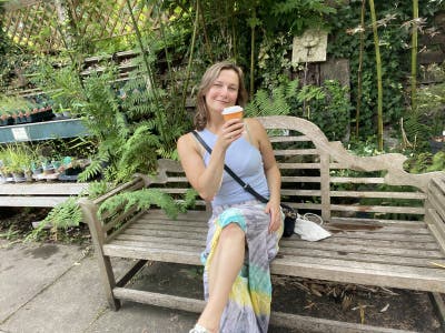 Professional couple looking for a 1-2 bedroom flat Main Photo