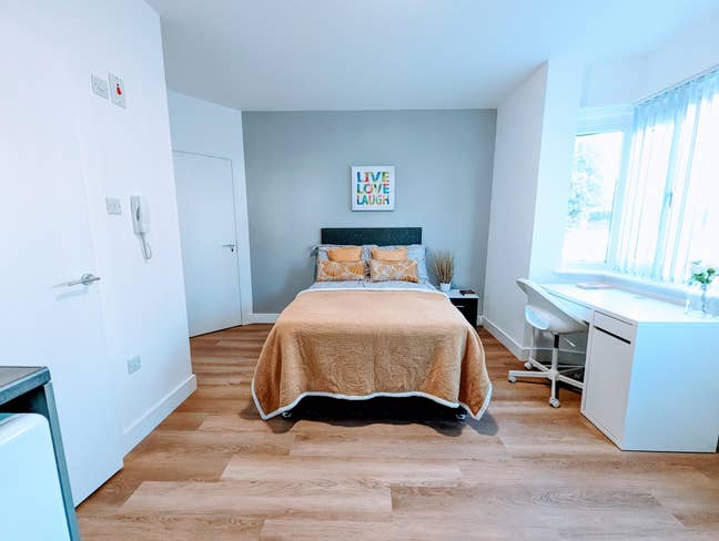 Studio Style room in Harrow HA2 Main Photo