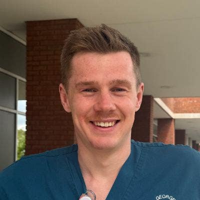 Professional Male seeks a double room Main Photo