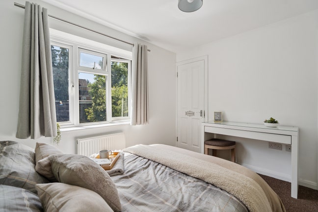 💸Modern Professional House share 🤝  Main Photo