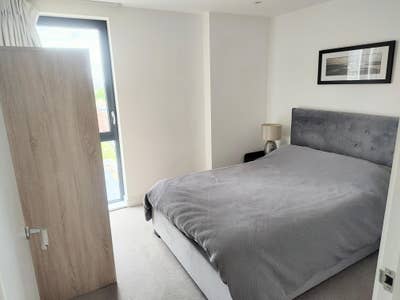 Double room near the City, own bathroom, Zone 1. Main Photo