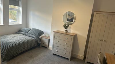 Large rooms close to York hospital Main Photo