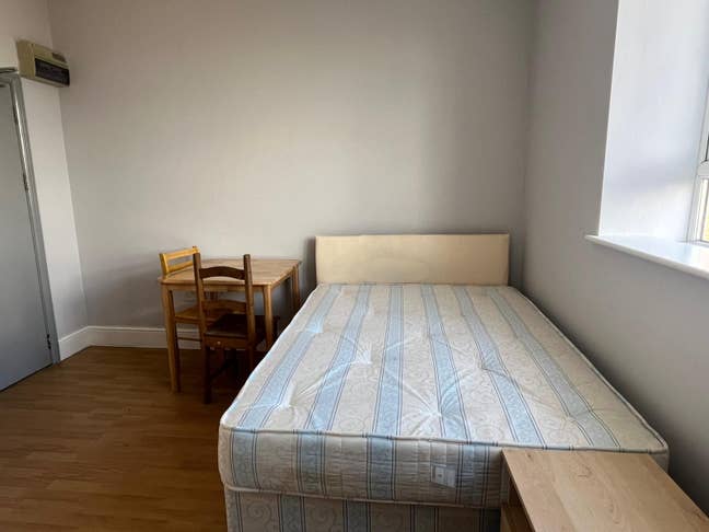 DSS-Self-Contained Studio Available in Mitcham CR4 Main Photo