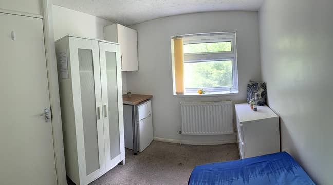 Spacious Single Room in a Friendly House Share Main Photo