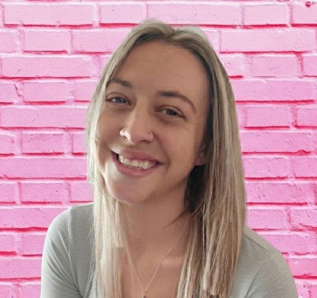 Looking to rent a room per month  Main Photo