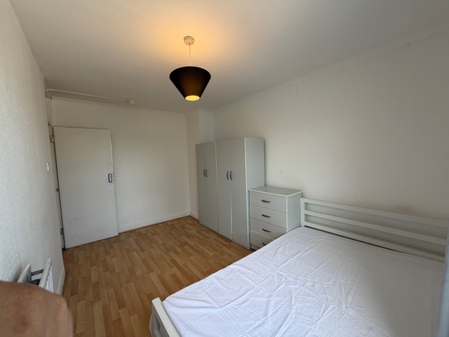 2 Lovely DBL Room | All Bills Incl, All Saints DLR Main Photo
