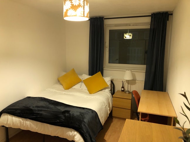 Spacious Double Room Zone 1 Kennington/Clean House Main Photo