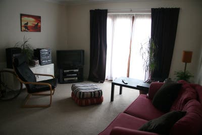 Room to let for max 5 months in quiet home Main Photo