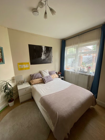 Double Spacious Room in Lovely Home Main Photo