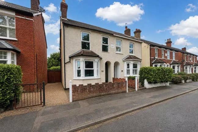4 Bed Semi-Detached House, Stepgates, KT16 Main Photo
