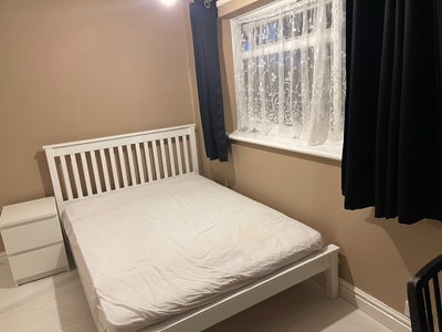Double Room in clean,  quiet house  Main Photo