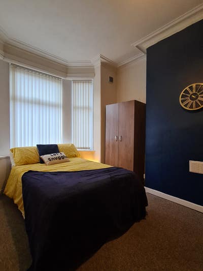 Cozy Double Room in Fallowfield– Bills Included! Main Photo