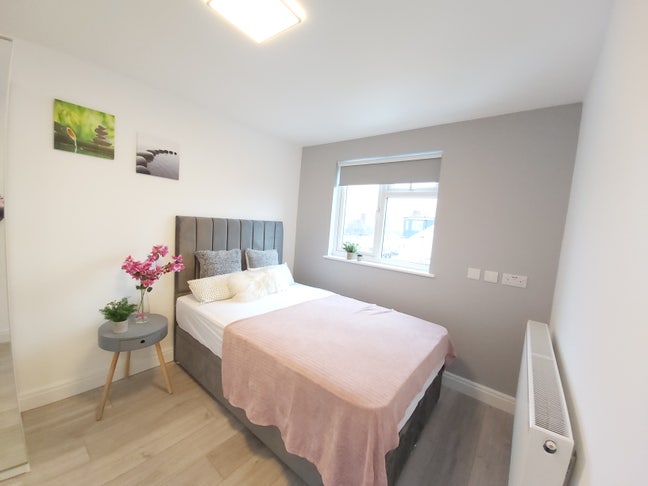 SW19 8HA, Luxury Double Ensuite, Bill Inclusive Main Photo