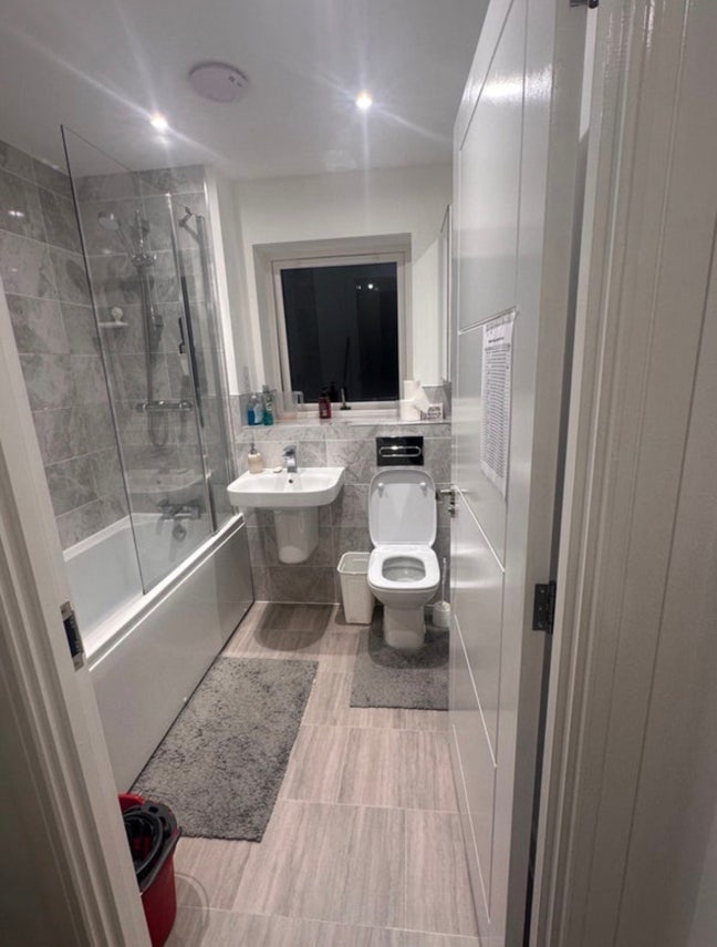 Large Double Room Mk17, large Double room MK10  Main Photo