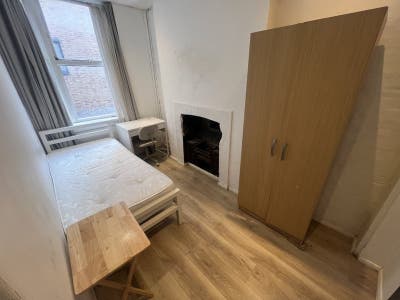 Old Street/Barbican - Single Room for &pound;231pw Main Photo