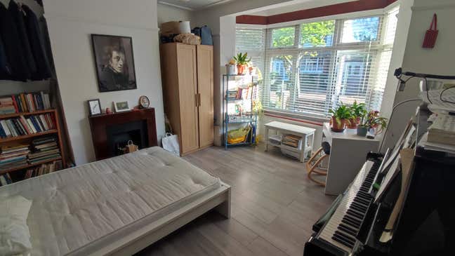 Room for rent in lovely terraced house N17 Main Photo