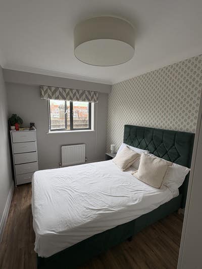 Double room next to Victoria Station Main Photo
