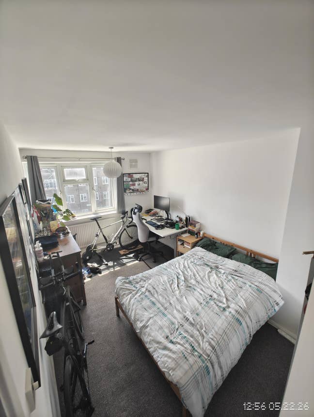 Double room in a friendly 3 bed flat- N16 Main Photo