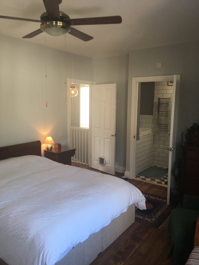 Single room available  Main Photo