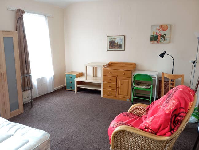 Room to let for one person in Wakefield, WF1 4DP Main Photo