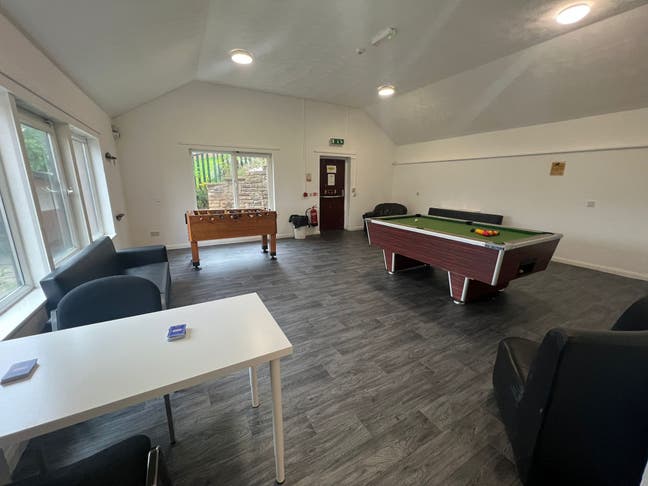 Room 3 Available in 2 Pennington Street, LS6 Main Photo