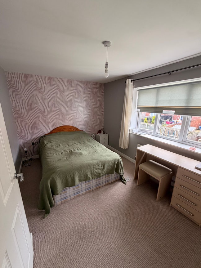 2 furnished rooms available next to North Tees  Main Photo