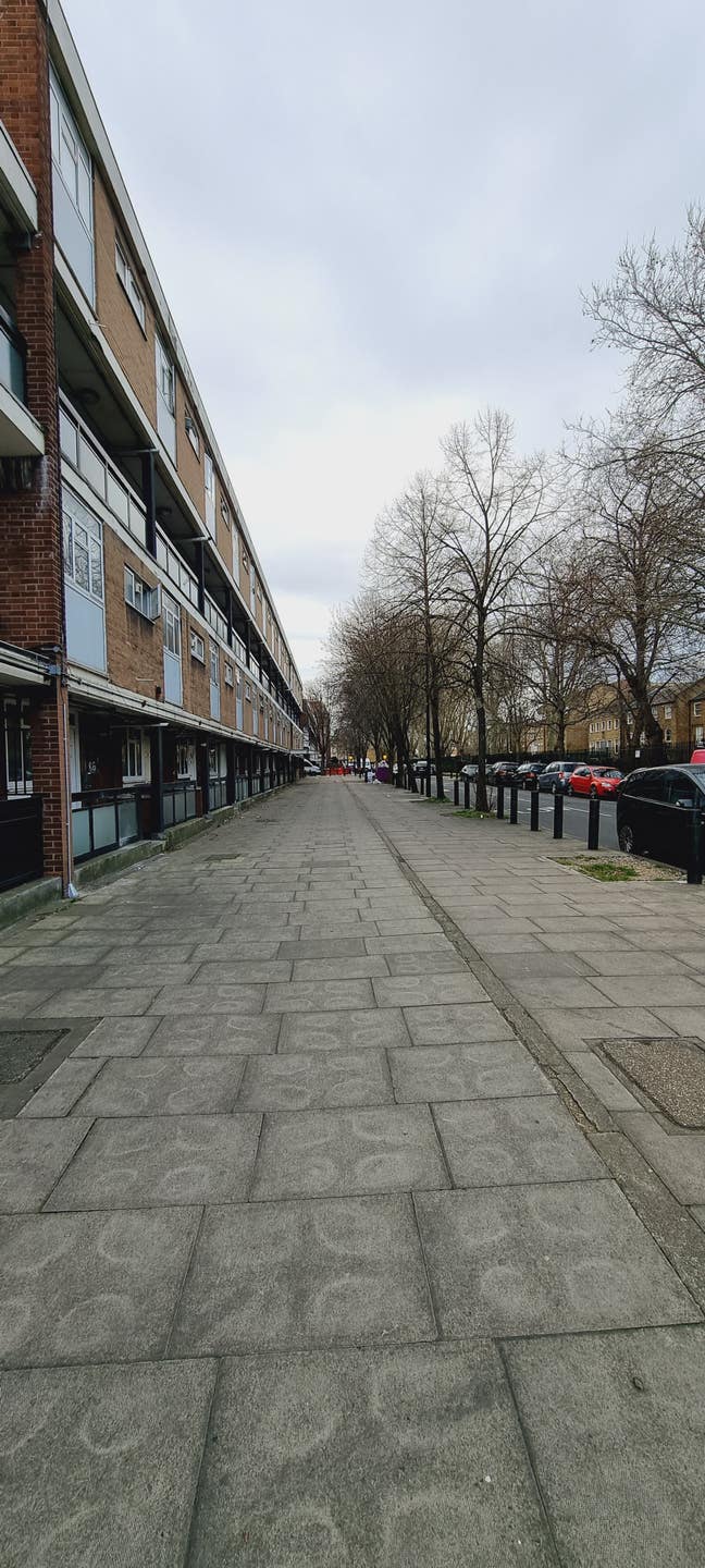 4 Bedroom Flat - Stepney/ Mile End  Main Photo