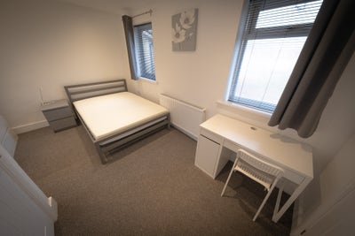 Large Double Room with Ensuite, All Bills Inc. Main Photo