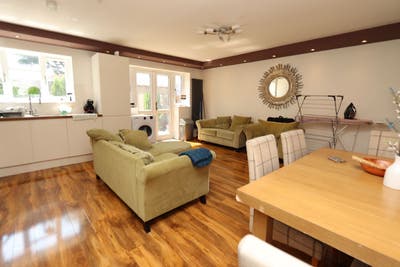 E16/Top Beautiful Double Room in Docklands Main Photo