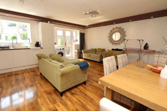 E16/Top Beautiful Double Room in Docklands Main Photo
