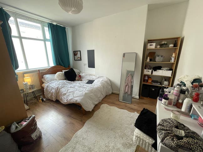 Tenancy Takeover - Double Room in Fallowfield Main Photo