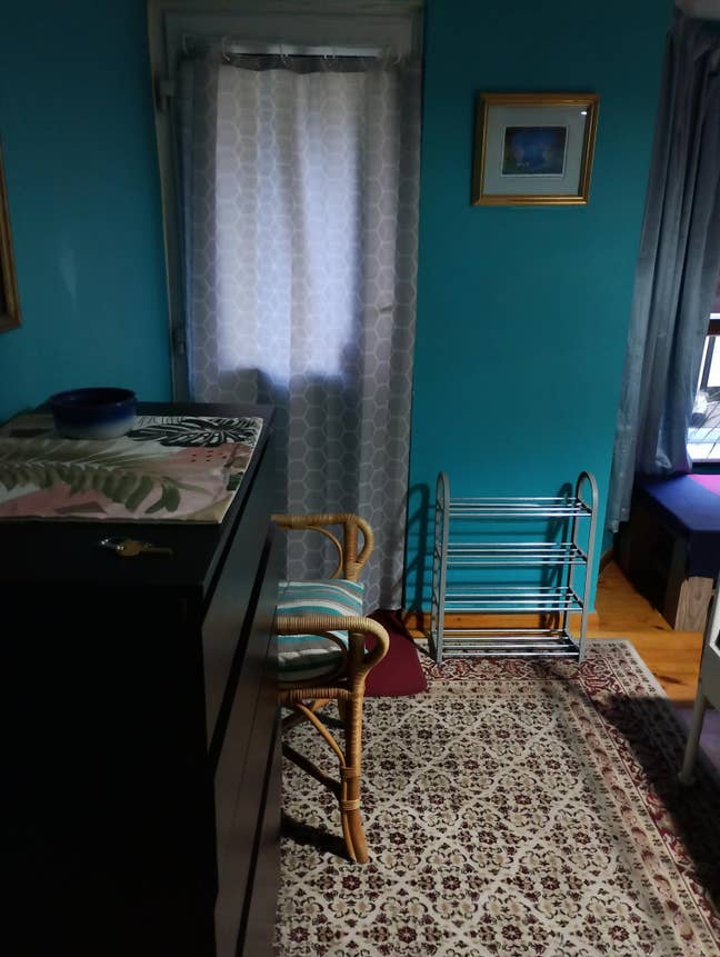 Large bedroom with own exit and entrance  Main Photo