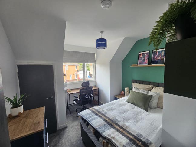 Double Rooms en-suite close to Reading Uni & RBH Main Photo