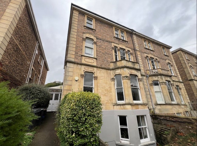 Short Term Clifton Double Room Main Photo